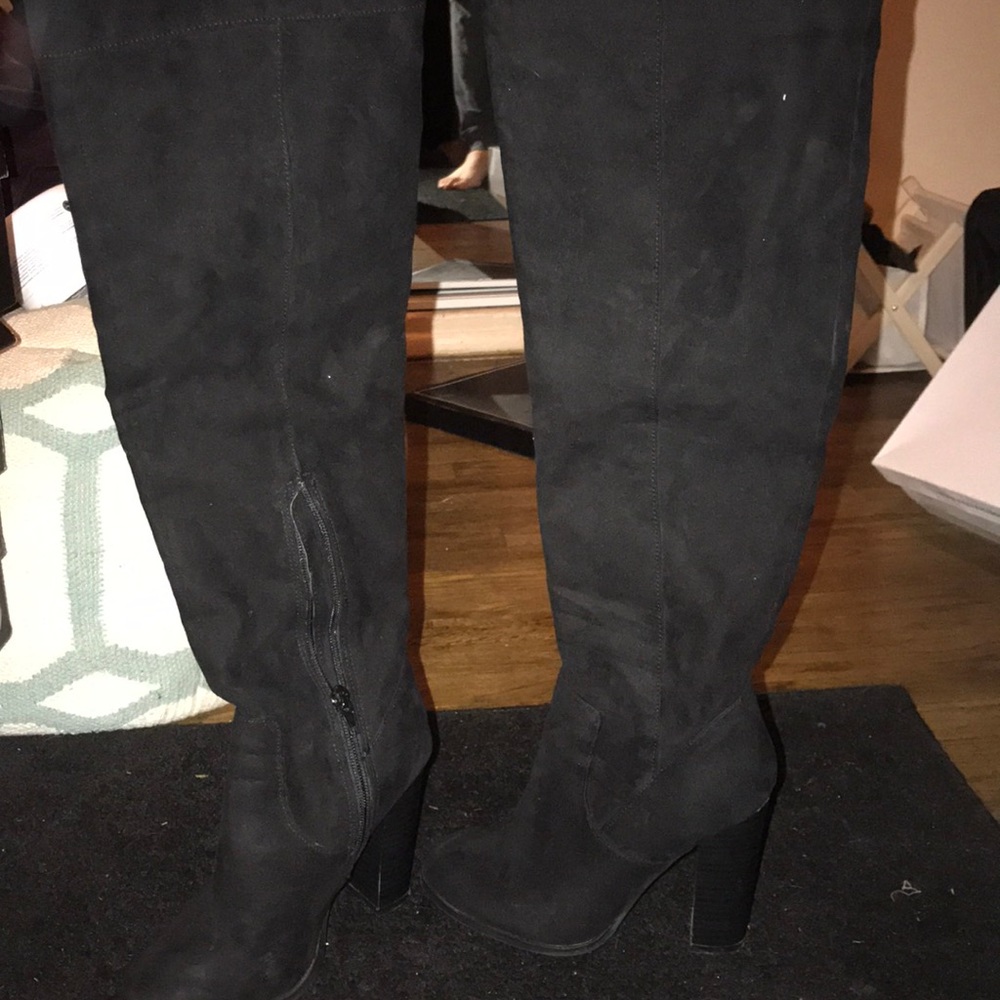 Black heeled booties